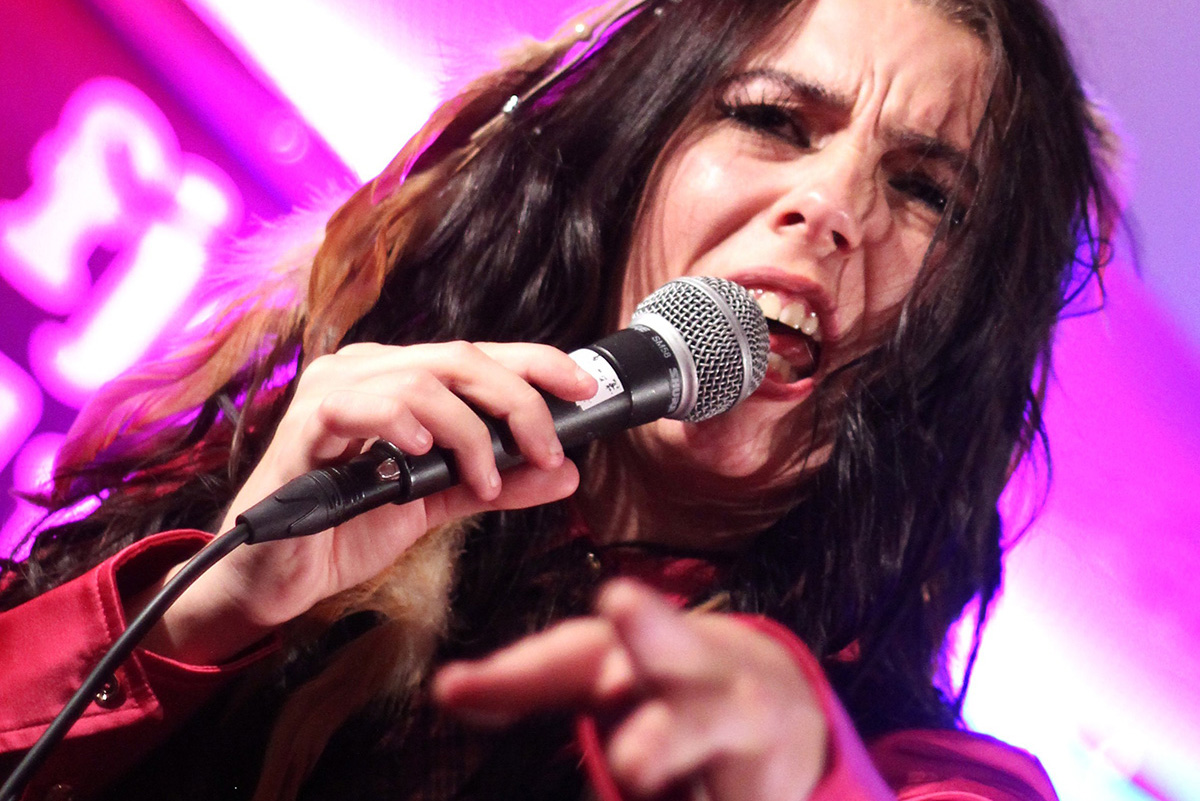 Courtney Hadwin trollbandt publikum på Sandane